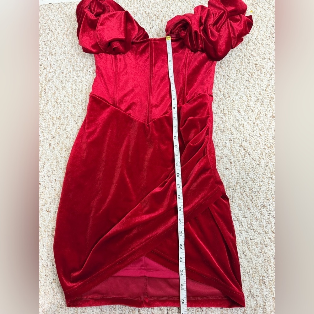 Luxxel Red Velvet Off-Shoulder Mini Dress size M new without tag - Picture 5 of 7